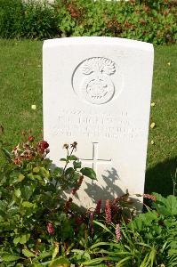 Dozinghem Military Cemetery - Dickinson, Ernest Clark